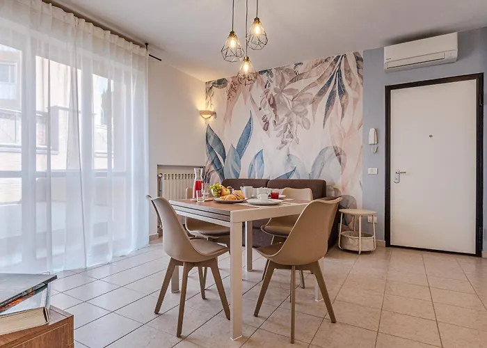 Cozy Scacciapensieri Apartment